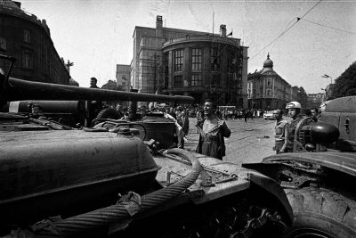 Man_in_front_of_the_Tank_Czechoslovakia_1968